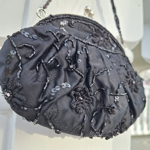 Beaded Mini Bag Black Sequin Kisslock Le Regale Classic Vintage Satin Purse - Picture 3 of 15